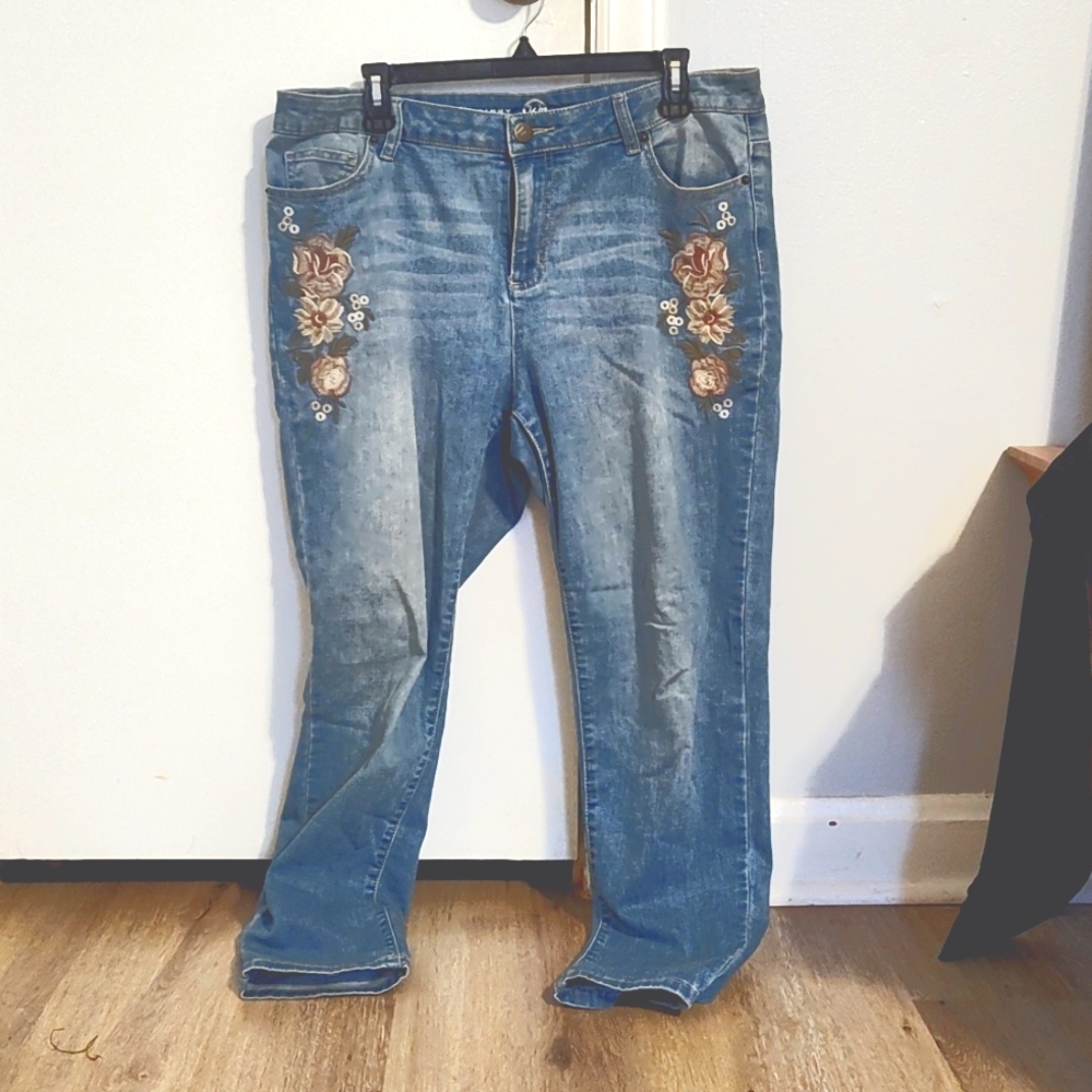 Dress Barn Signature fit size 14 skinny jeans